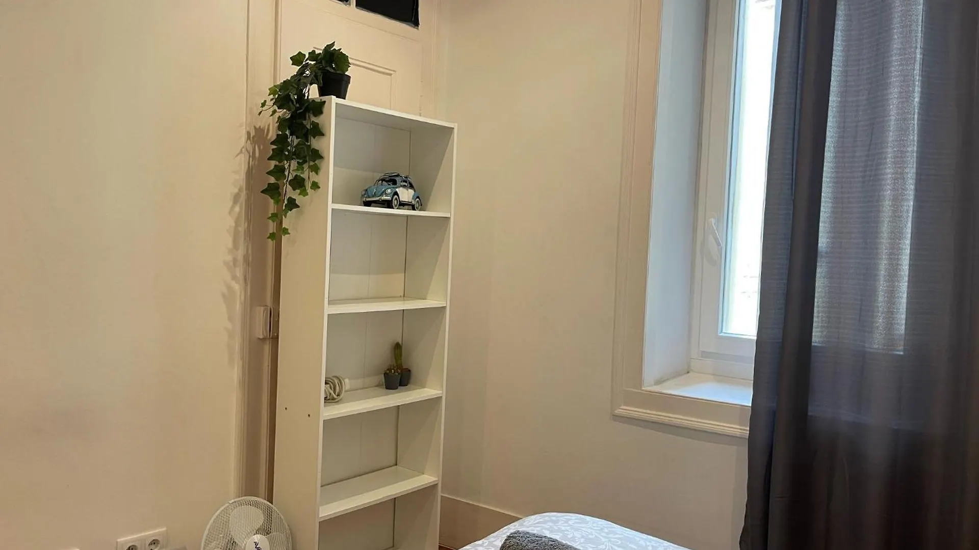 Casa de hóspedes Embassy Arriaga Private Elegance Rooms In Stylish Shared Apartment Lisboa