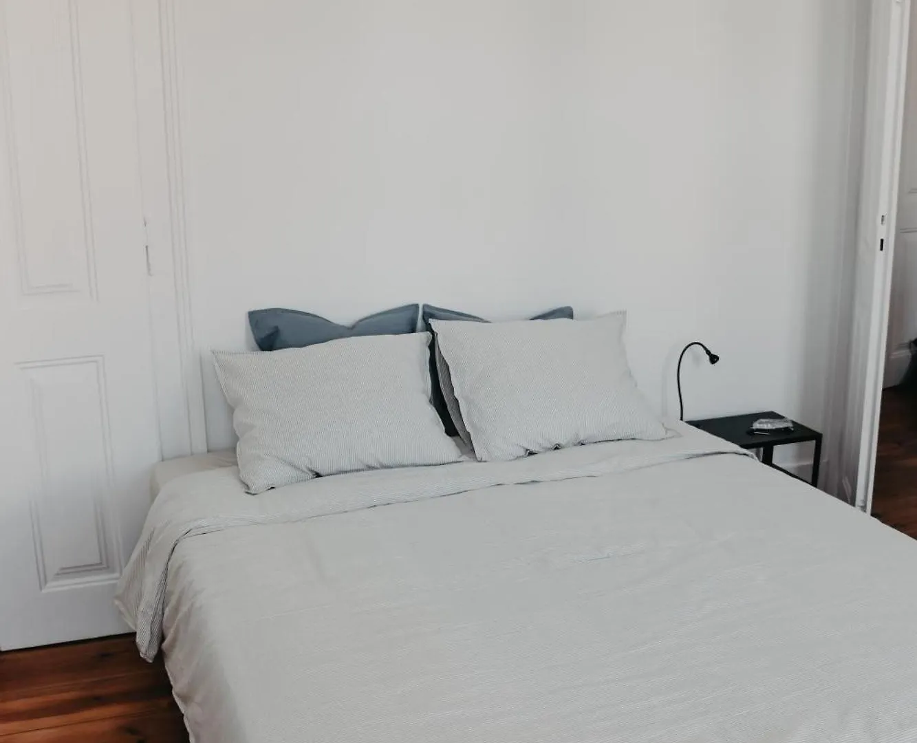 Casa de hóspedes Embassy Arriaga Private Elegance Rooms In Stylish Shared Apartment Lisboa