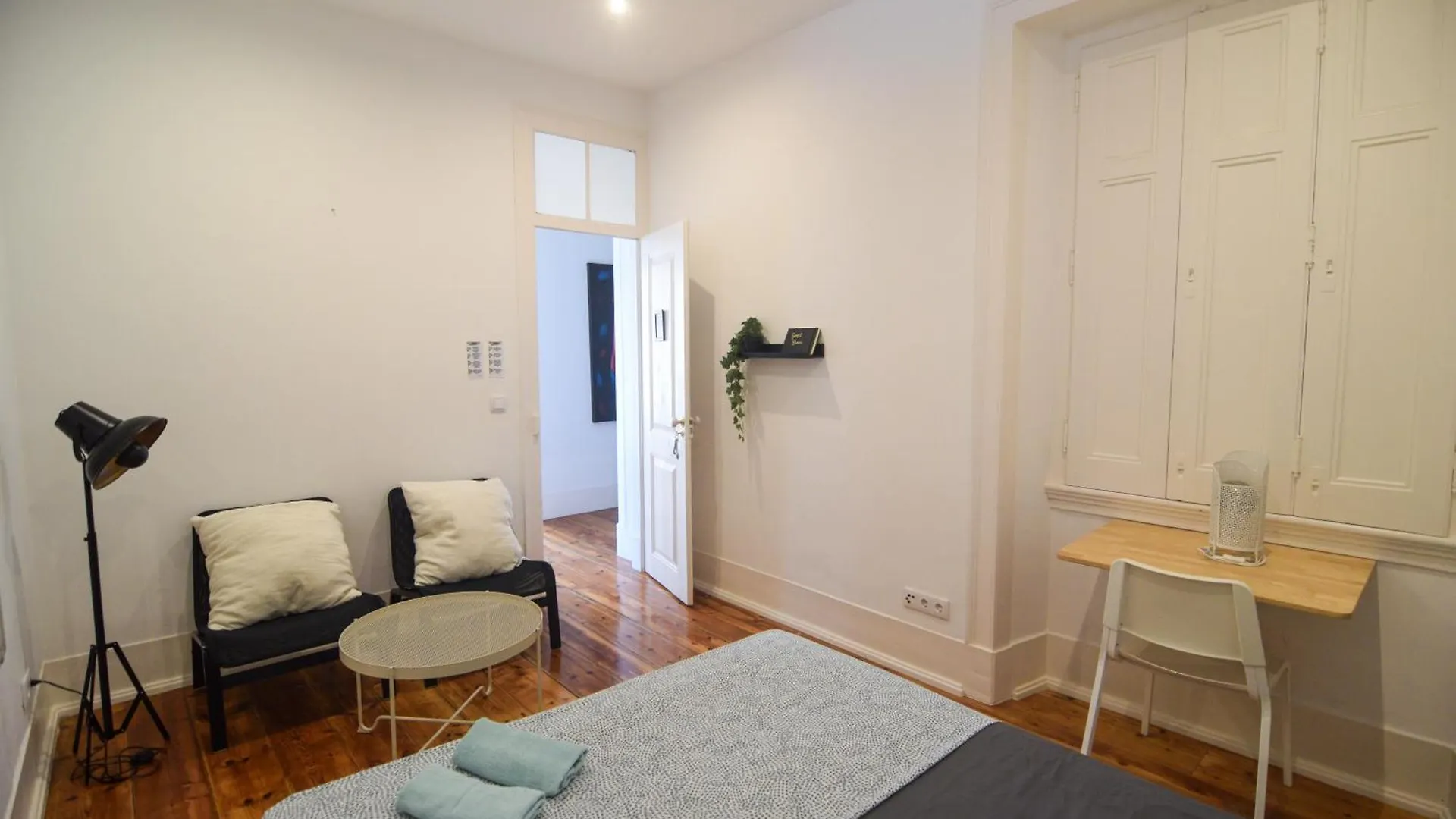 Guest house Embassy Arriaga Private Elegance Rooms In Stylish Shared Apartment Lisbon Portugal