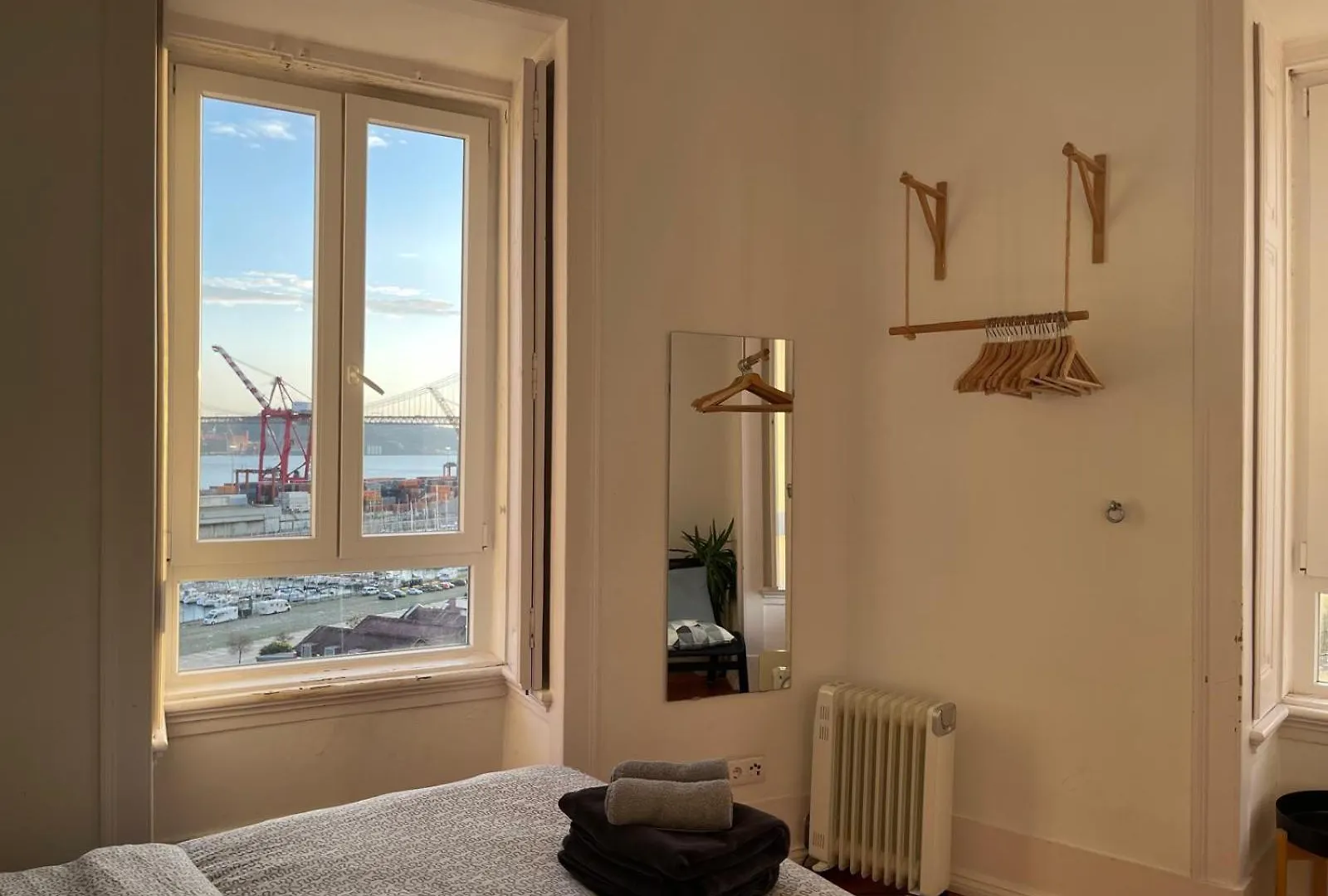 Embassy Arriaga Private Elegance Rooms In Stylish Shared Apartment Lisbon