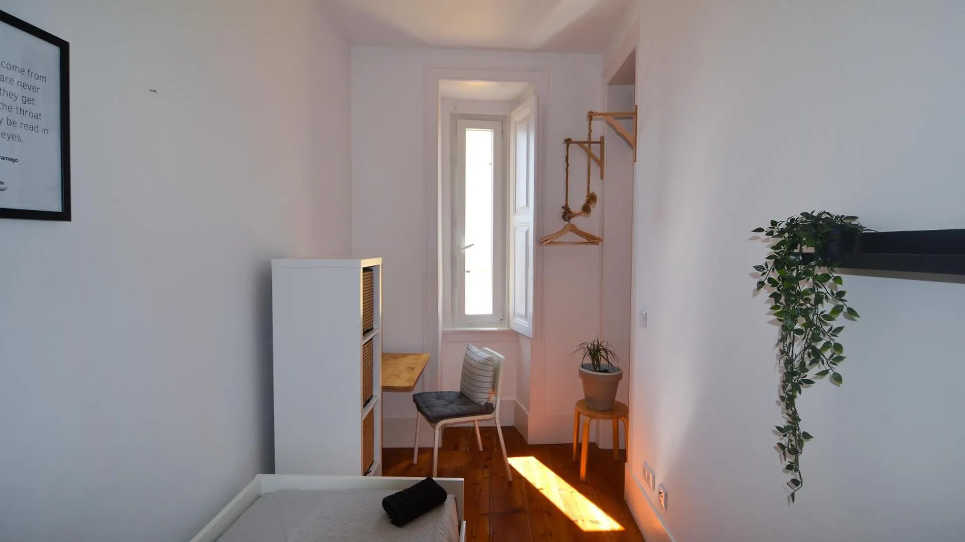 Guest house Embassy Arriaga Private Elegance Rooms In Stylish Shared Apartment Lisbon Portugal
