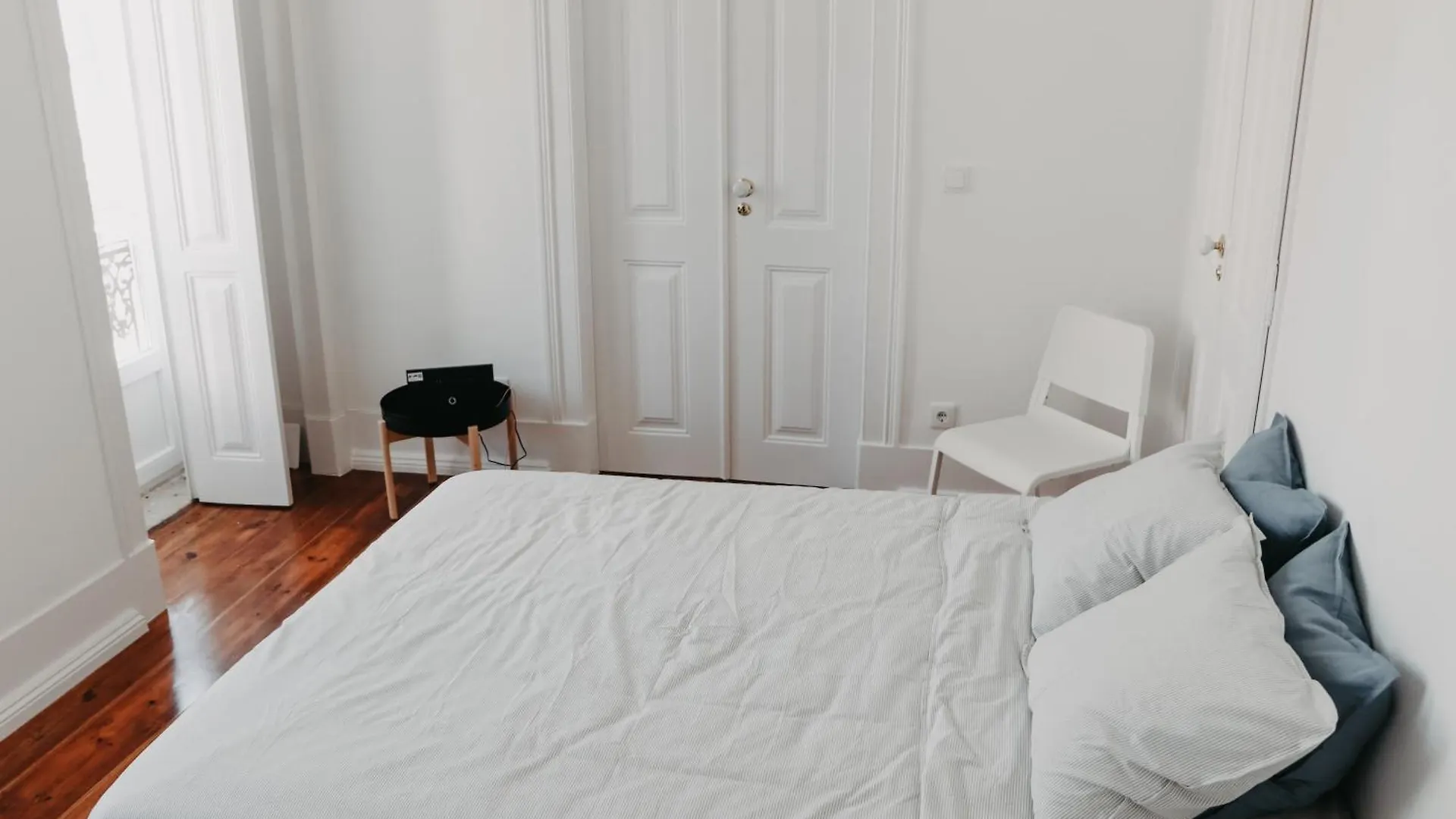 Embassy Arriaga Private Elegance Rooms In Stylish Shared Apartment Lisbon