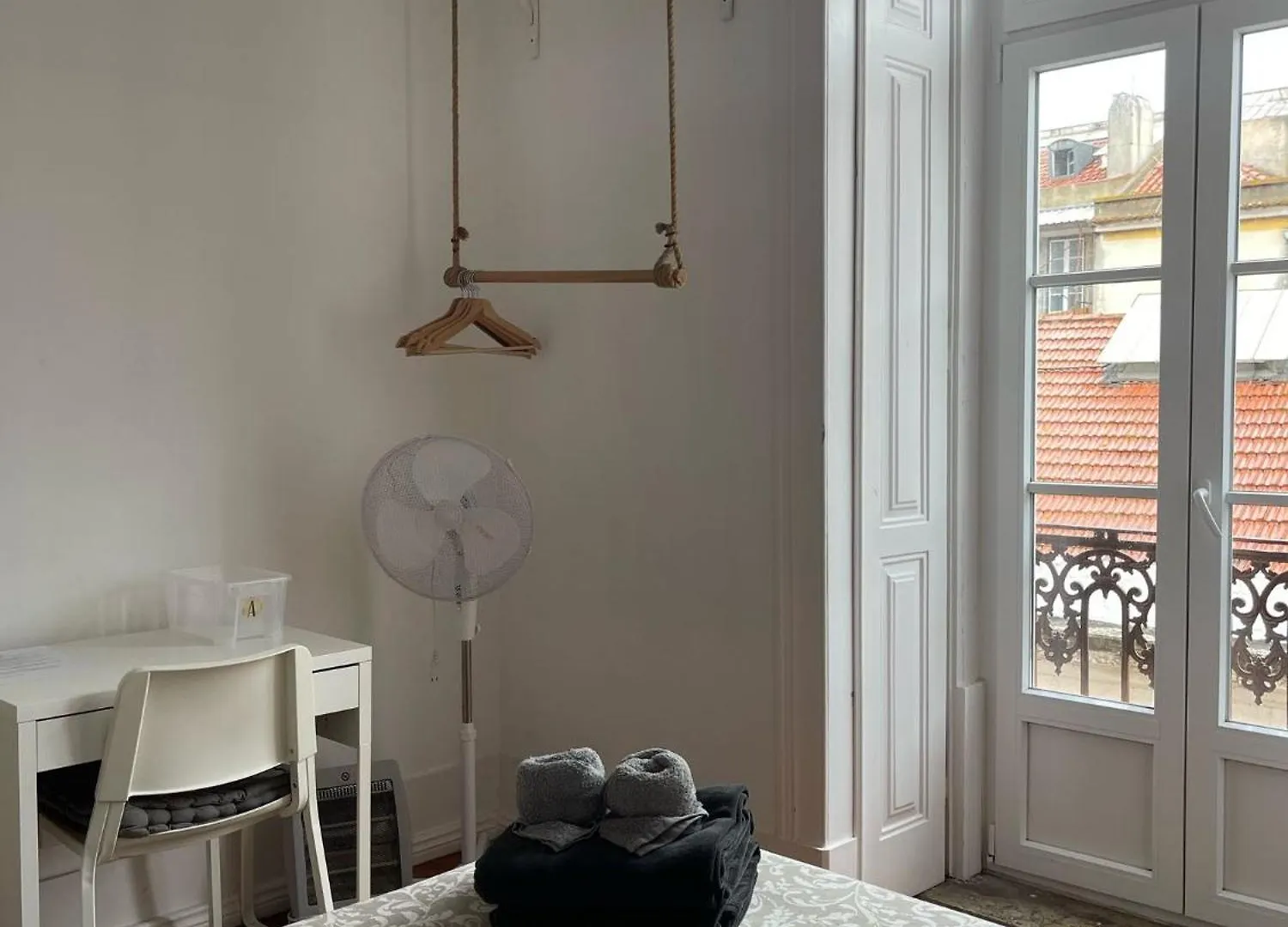 Embassy Arriaga Private Elegance Rooms In Stylish Shared Apartment Lisboa Pensión